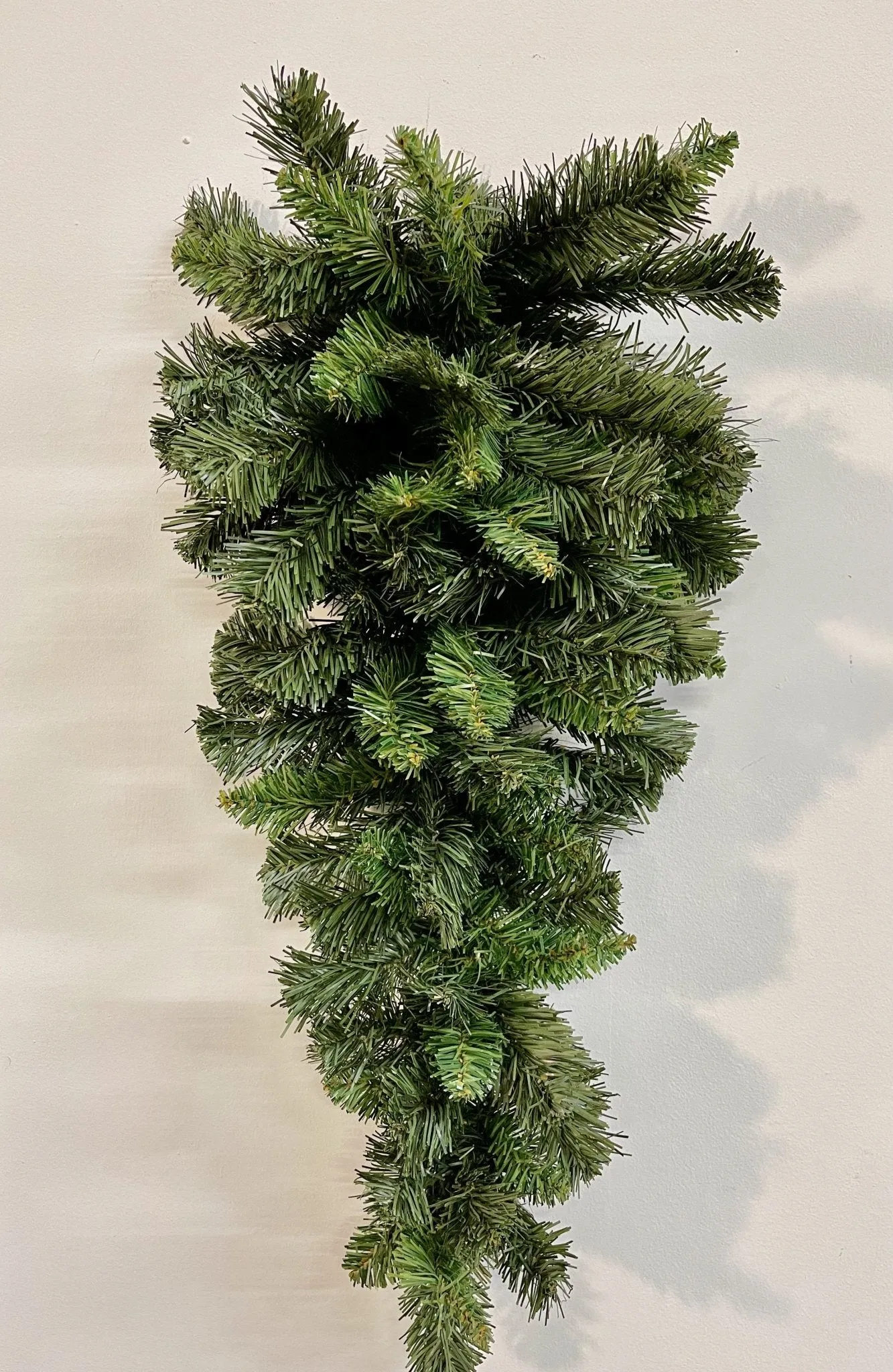24" Valley Pine Teardrop 75 Tips - Green CVTD024