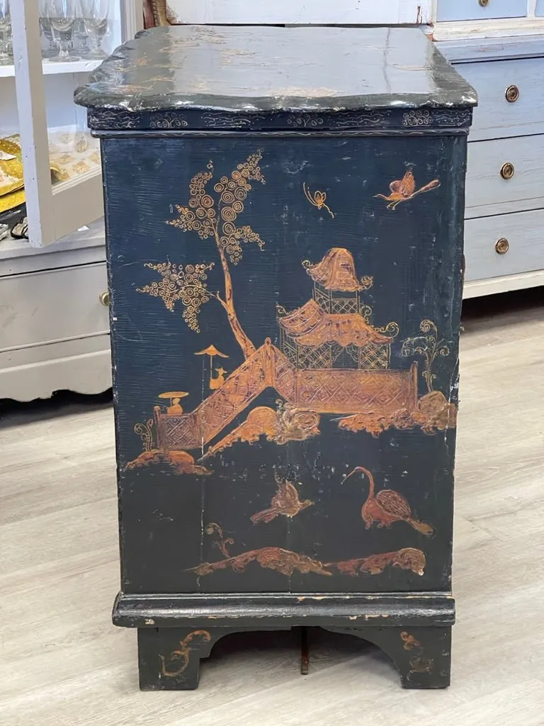 A Dutch Rococo Brass-Mounted Gilt and Black-Japanned Chest of Drawers, Circa 1740