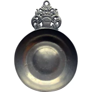 American New England Pewter Crown Handle Porringer