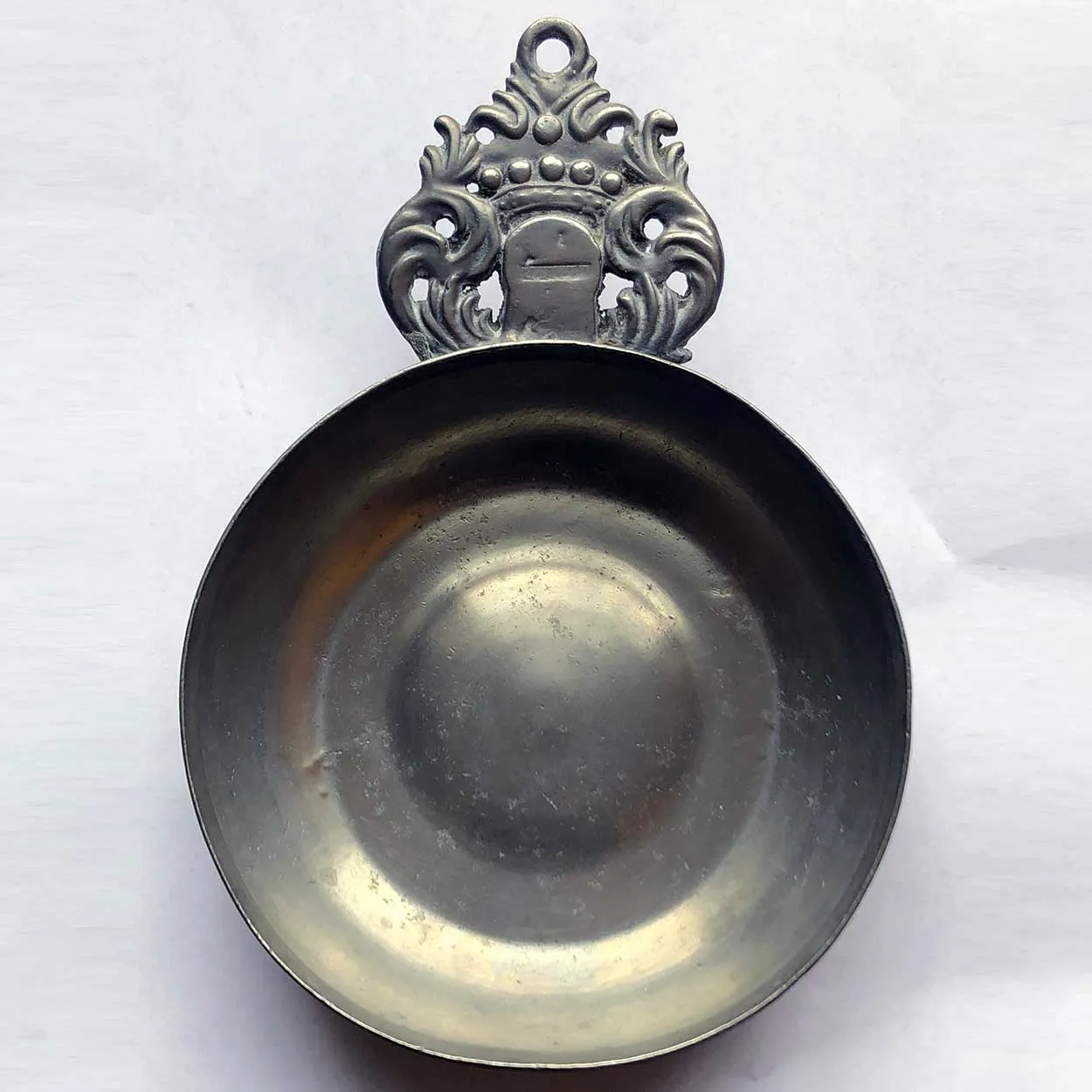 American New England Pewter Crown Handle Porringer