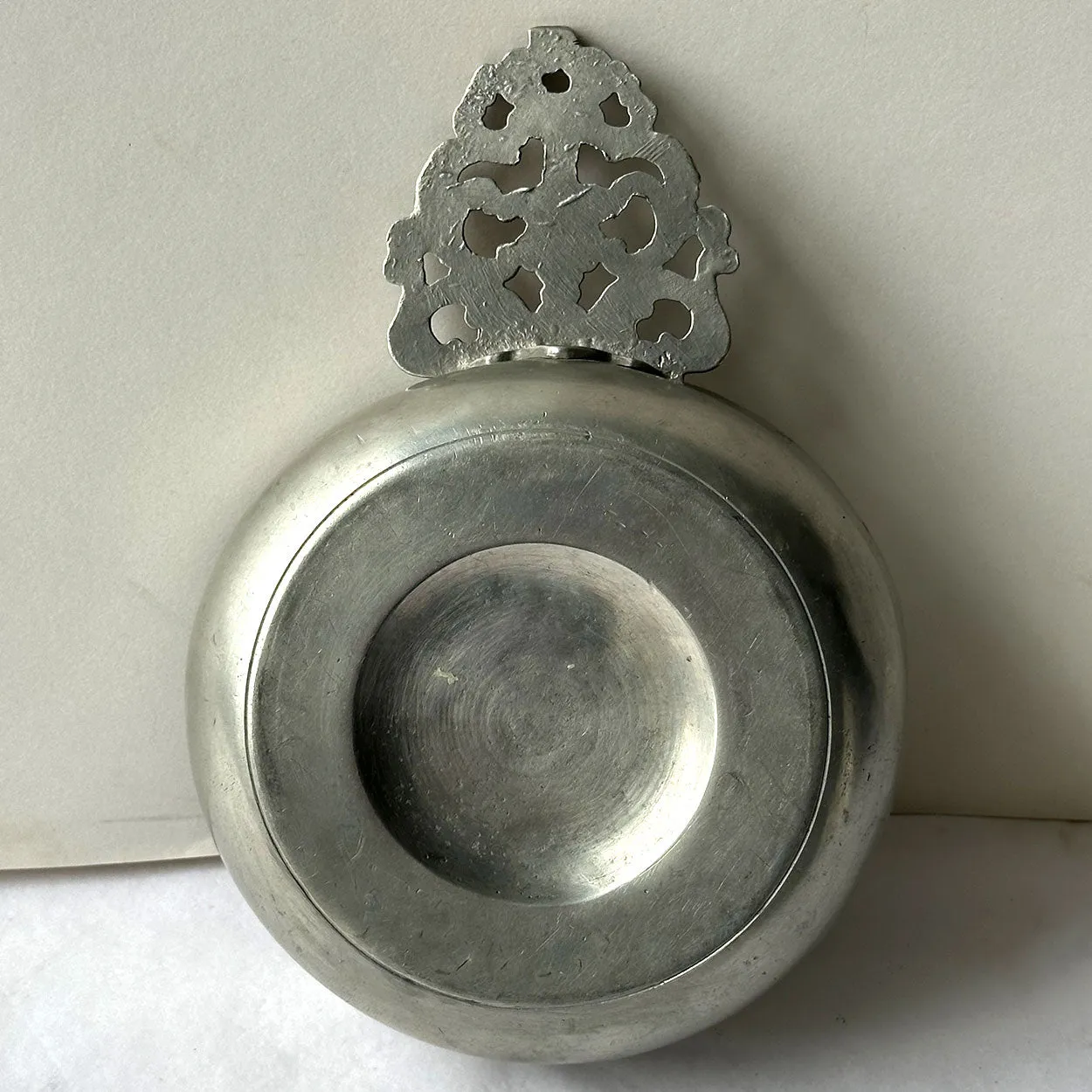 American New England Pewter Flowered Handle Porringer