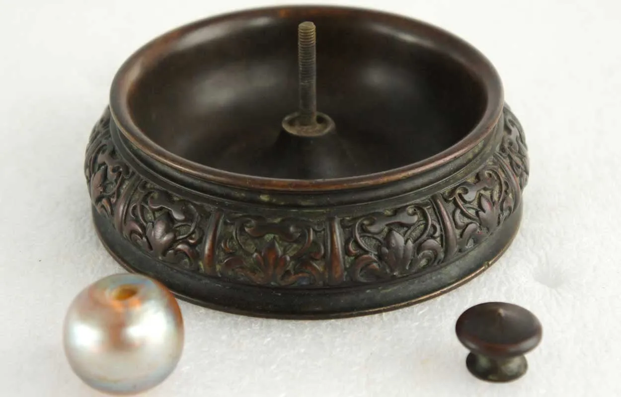 American Tiffany Studios Bronze and Favrile Glass Cigar Ashtray