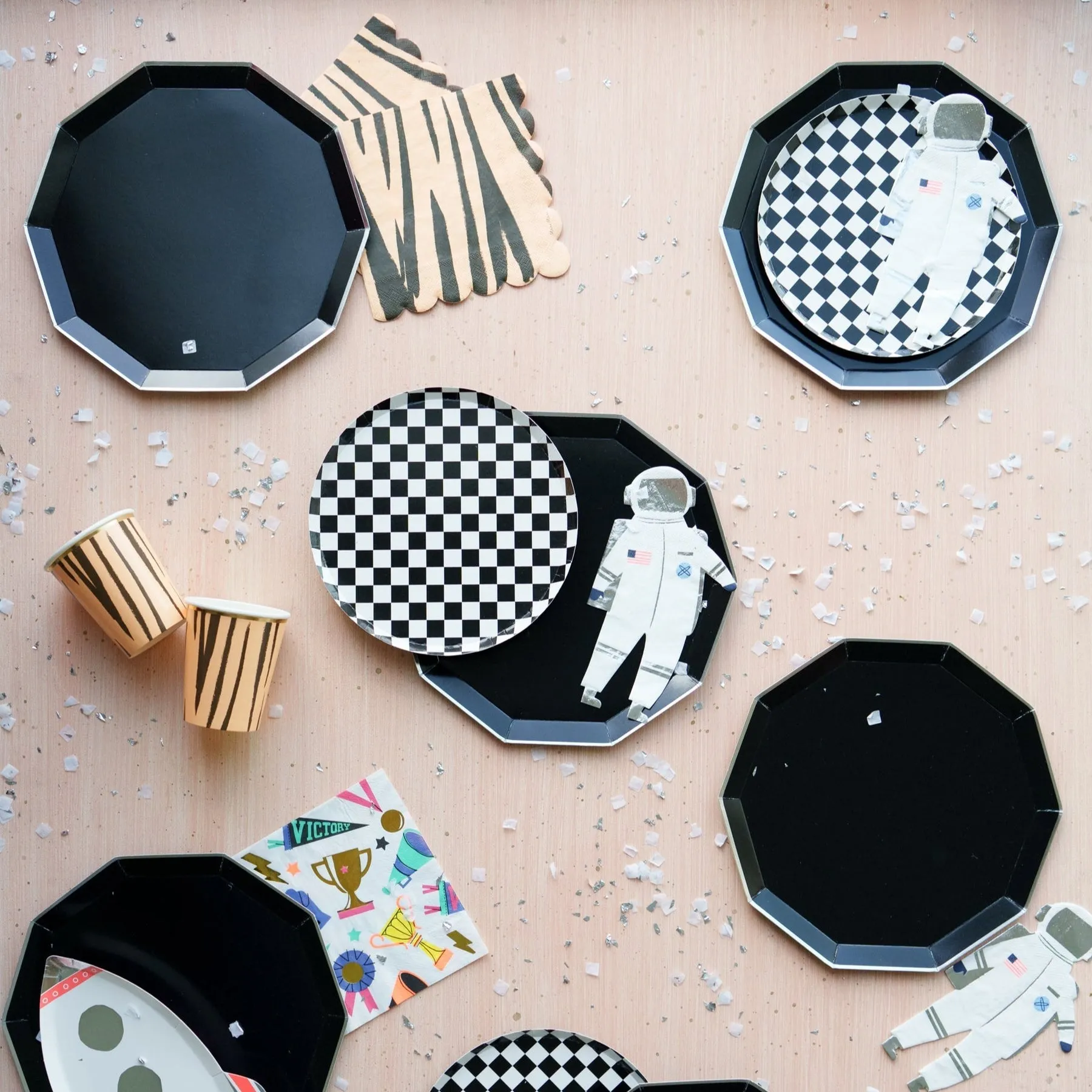 Black Noir Dinner Plates