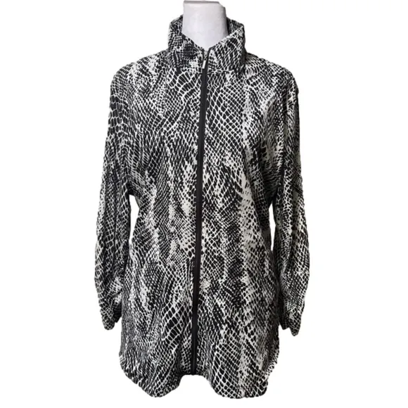 Chico’s Lightweight Zip Jacket Snake Print Black and White 3/4 Sleeve Ruching