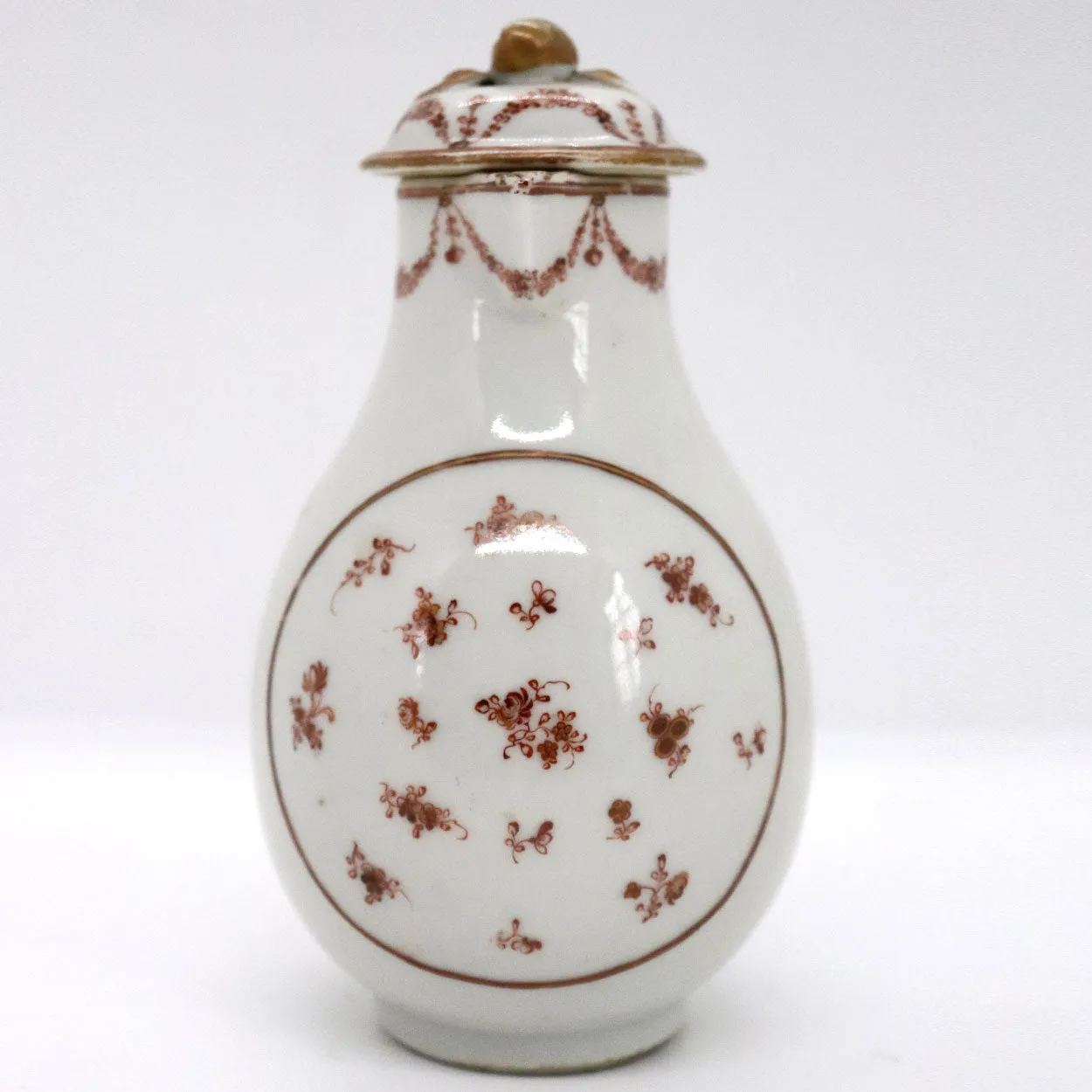 Chinese Export Iron Red and Gilt Porcelain Sparrow Beak Jug with Chained Lid