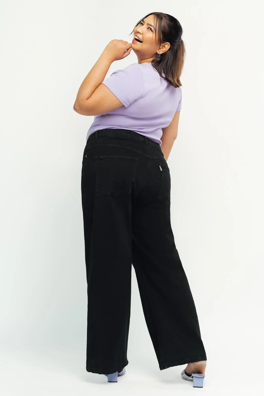 Clean Black Curve Straight Jeans
