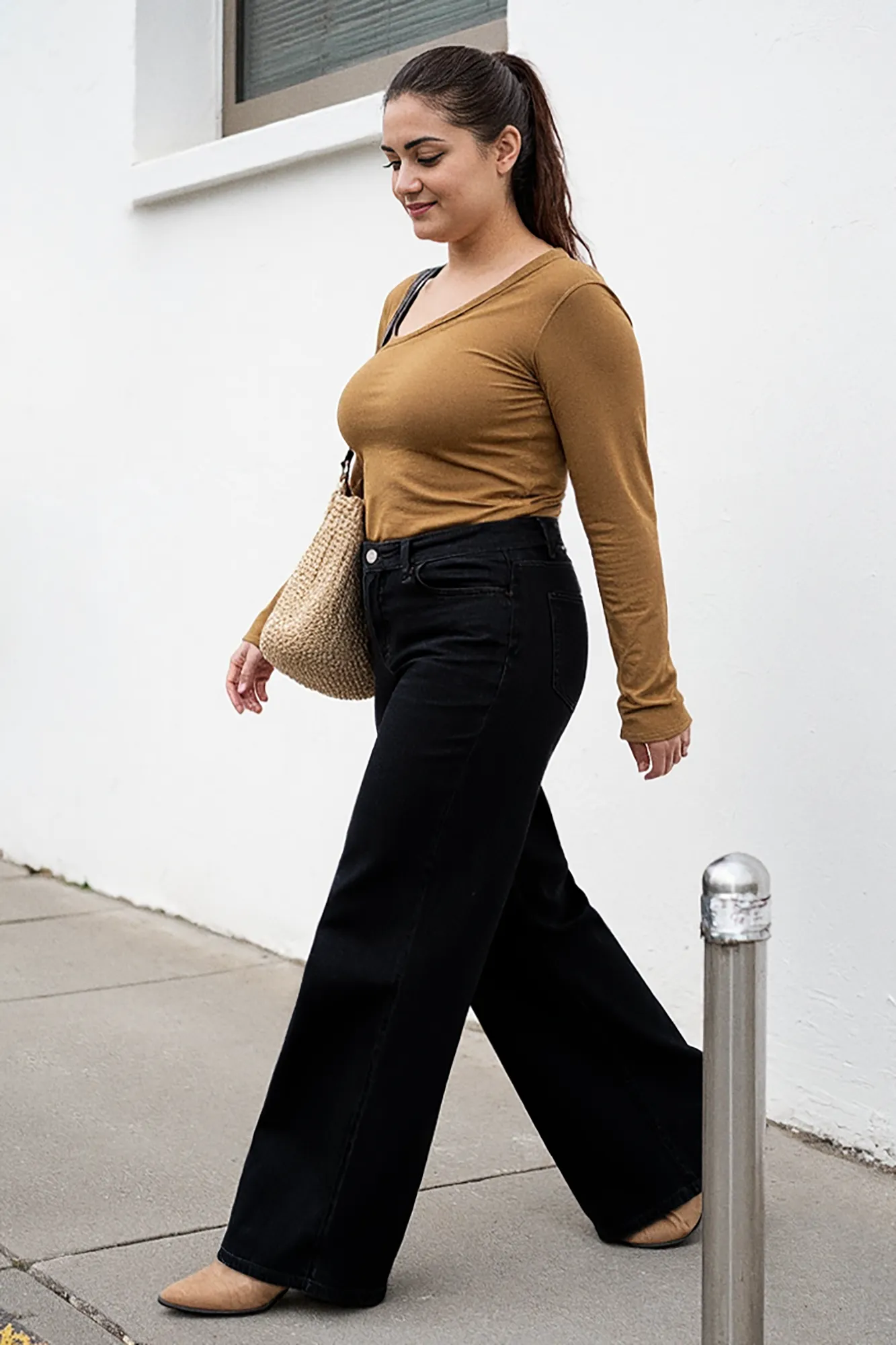 Clean Black Curve Straight Jeans