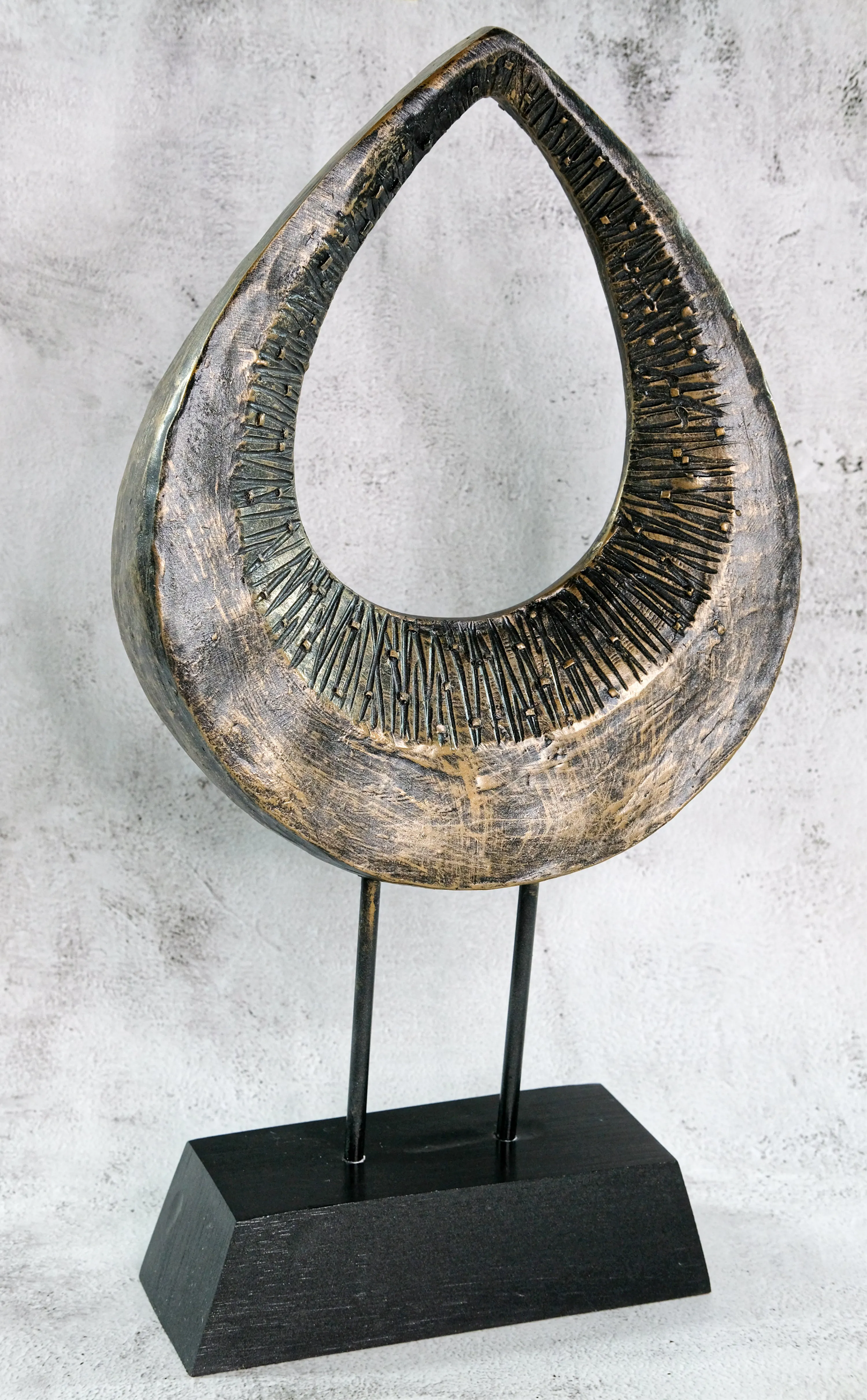 Collar Sculpture Large
