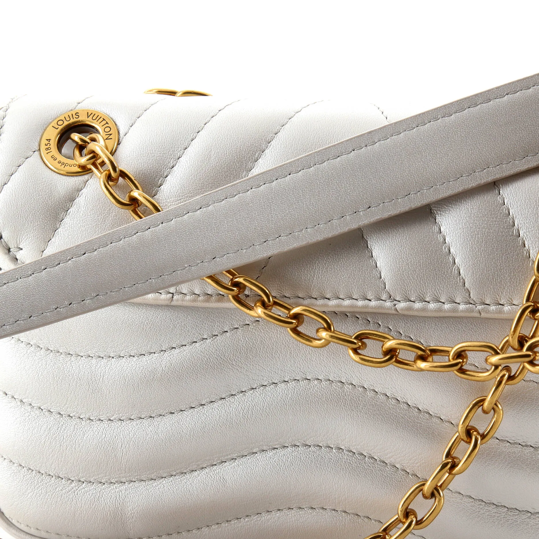 Designer New Wave Chain Bag NM Quilted Leather PM