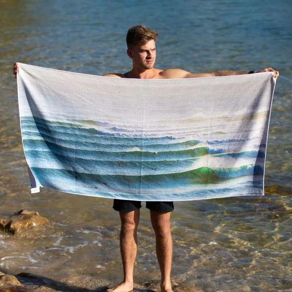 DESTINATION LABEL Towel-  Endless Lines