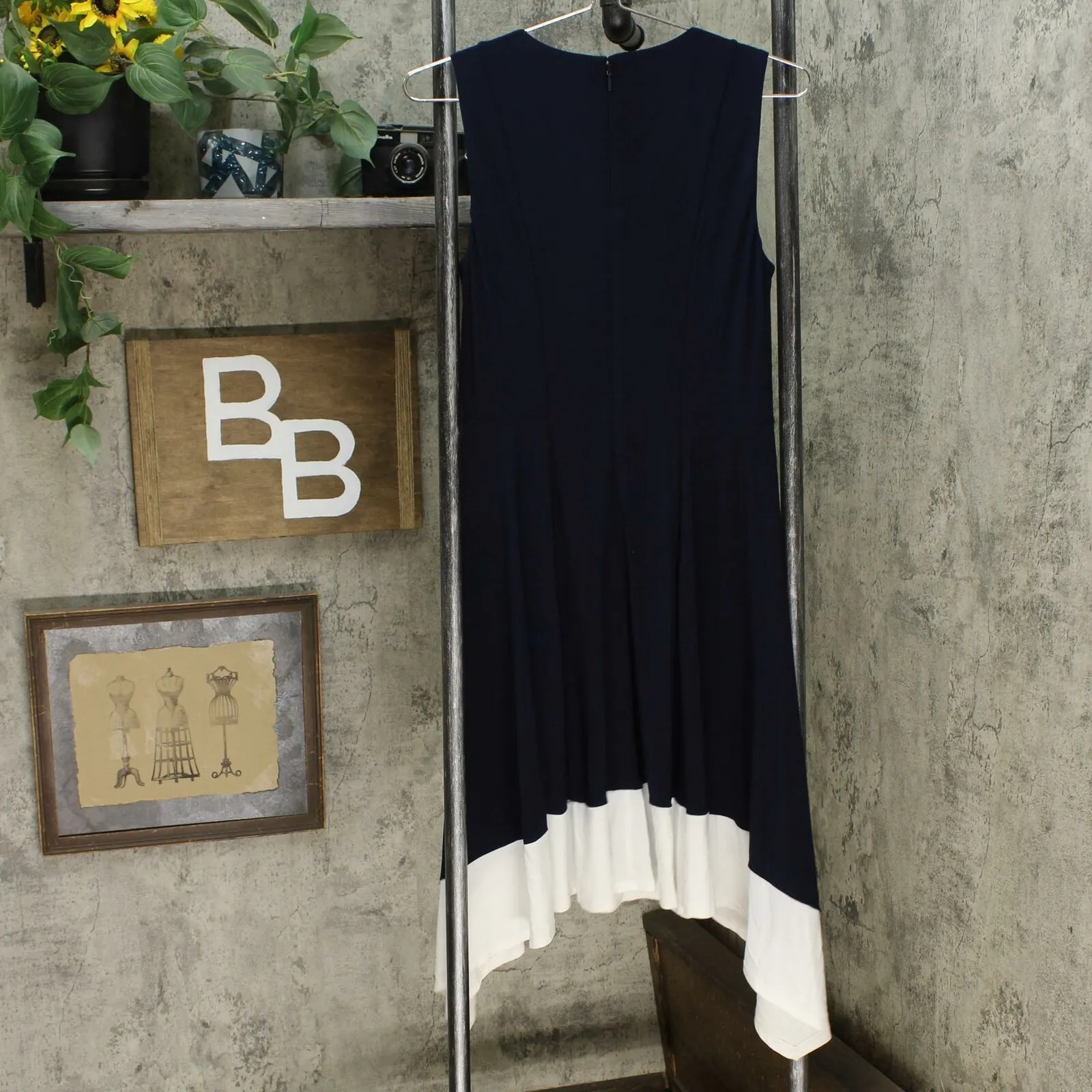 DKNY Women's Colorblock Handkerchief Hem Dress Navy / White 6