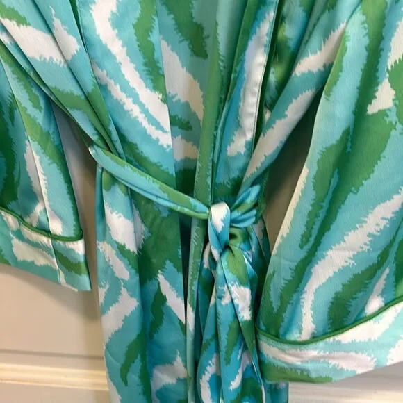 DVF Long Satin Disco 🪩 Zebra 🦓 Green Tie Robe 👘 Gorgeous!