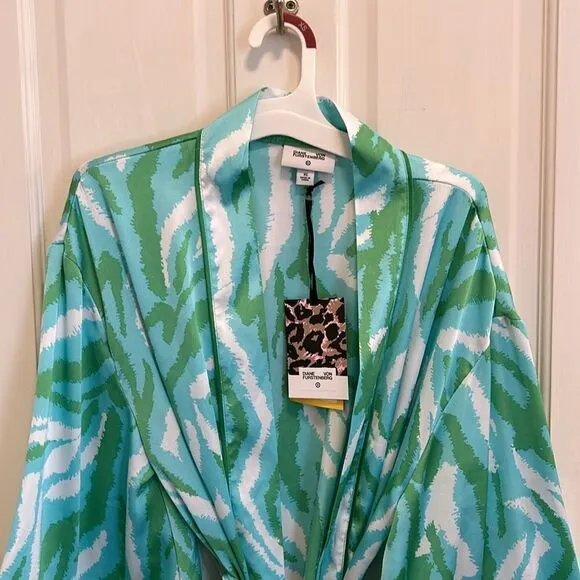 DVF Long Satin Disco 🪩 Zebra 🦓 Green Tie Robe 👘 Gorgeous!