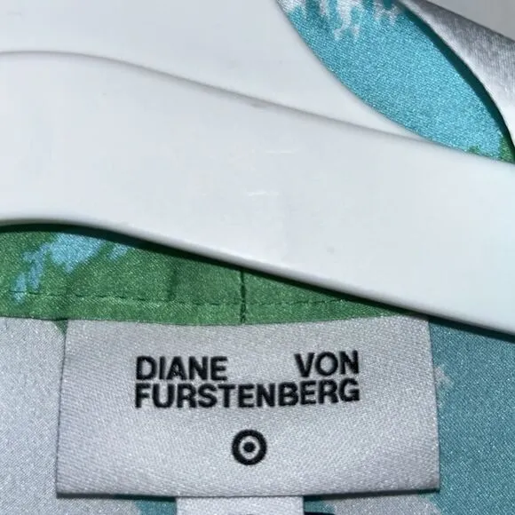 DVF Long Satin Disco 🪩 Zebra 🦓 Green Tie Robe 👘 Gorgeous!