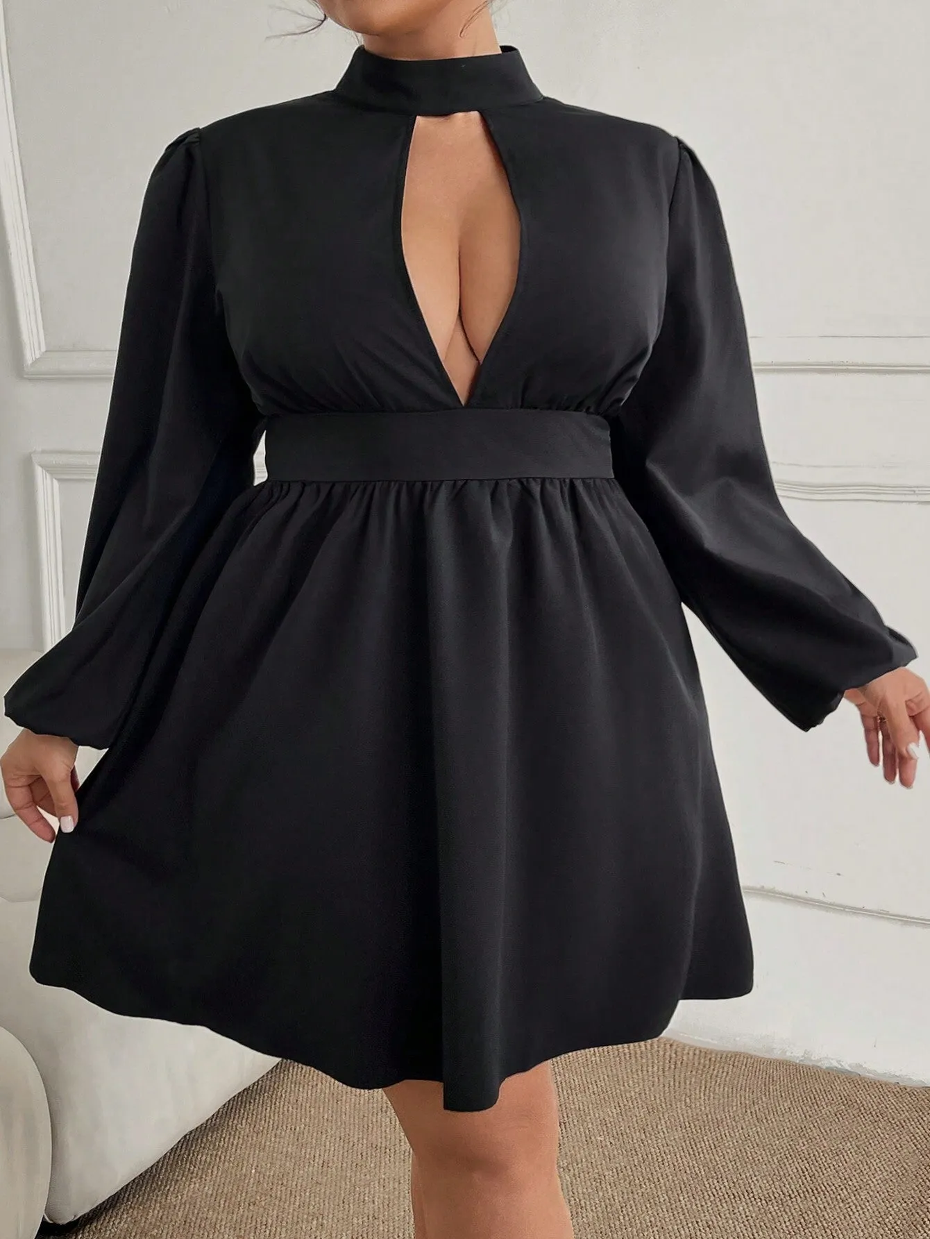 Elegant Keyhole Half-High Collar Short Dress with Flowing Silhouette