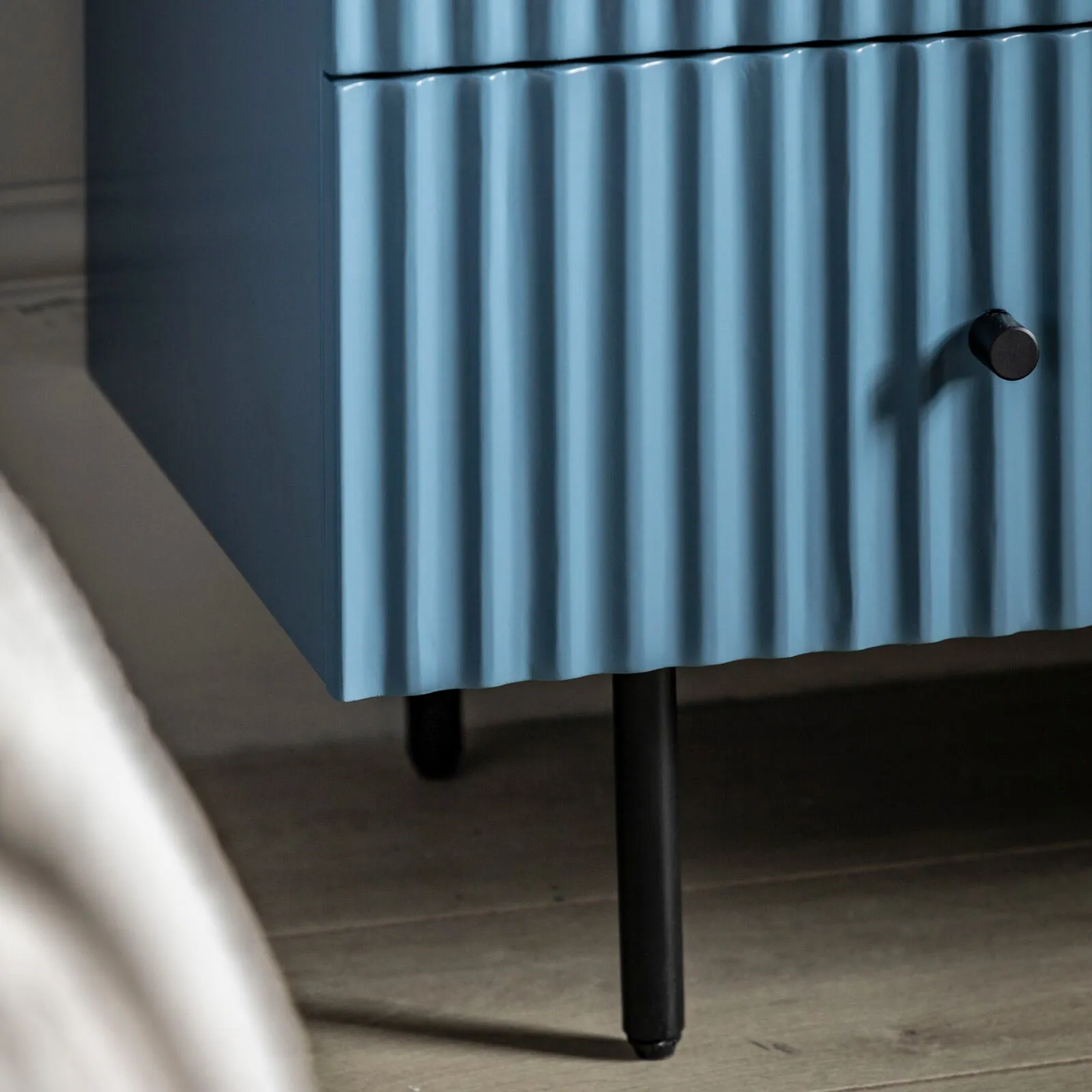FLUTE Blue Chest of Drawers