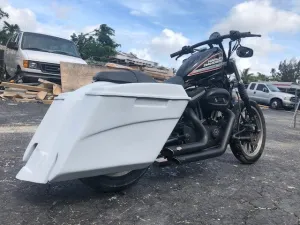 Harley Davidson Sportster 883 / Dyna / Sportster 5" Dual Cut Out Saddlebags Kit   6.5" Speaker Lids