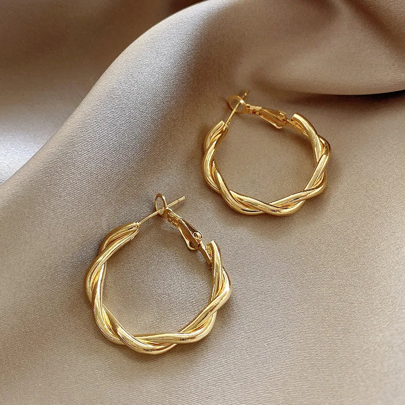 INSTOCK- 925 silver needle Hong Kong style retro metal earrings