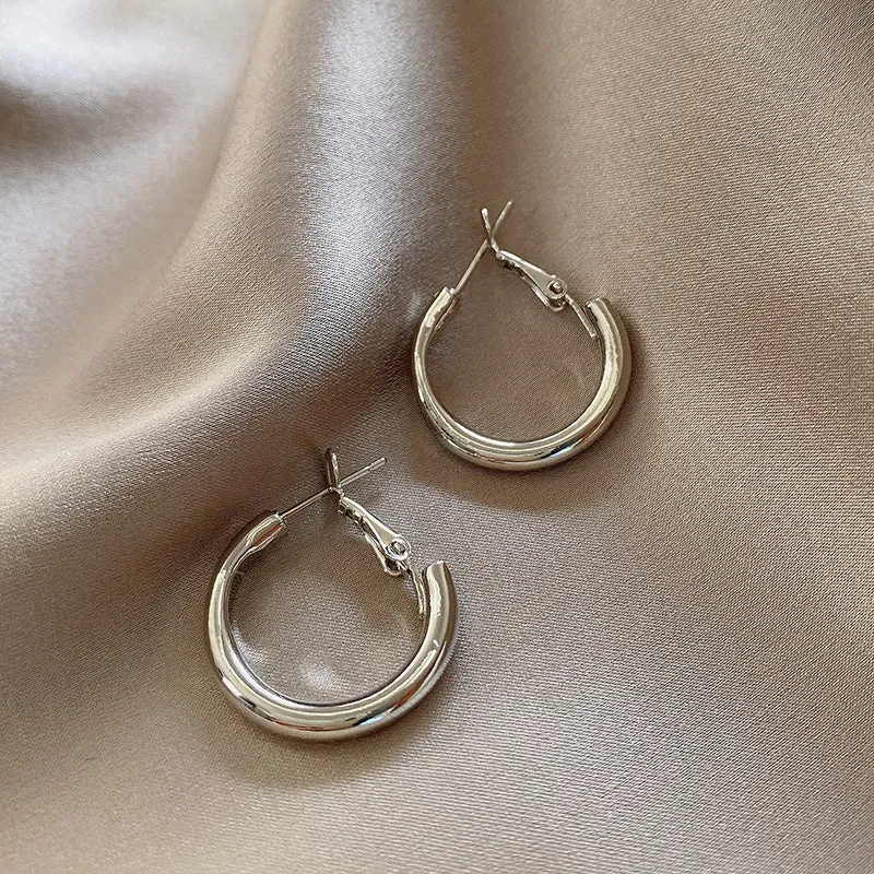 INSTOCK- 925 silver needle Hong Kong style retro metal earrings