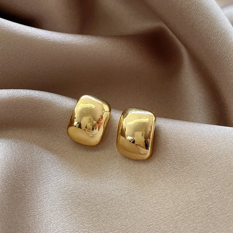 INSTOCK- 925 silver needle Hong Kong style retro metal earrings