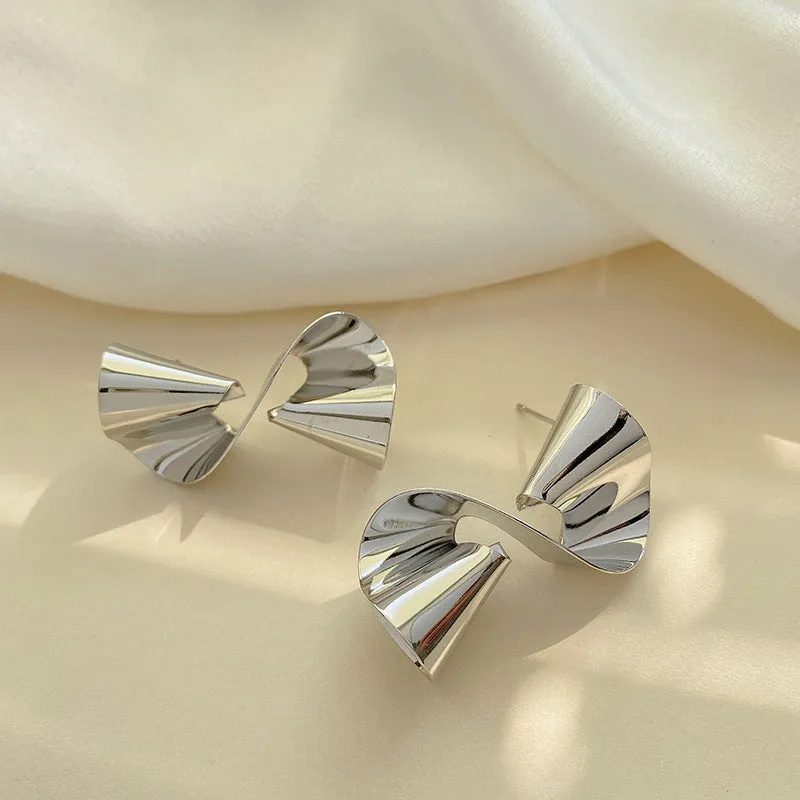INSTOCK- 925 silver needle Hong Kong style retro metal earrings