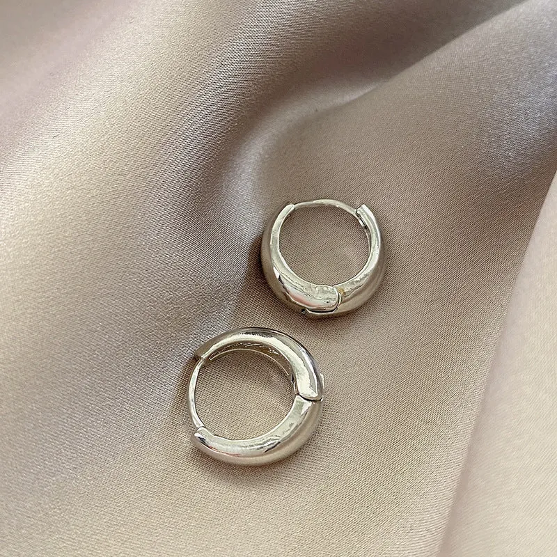 INSTOCK- 925 silver needle Hong Kong style retro metal earrings