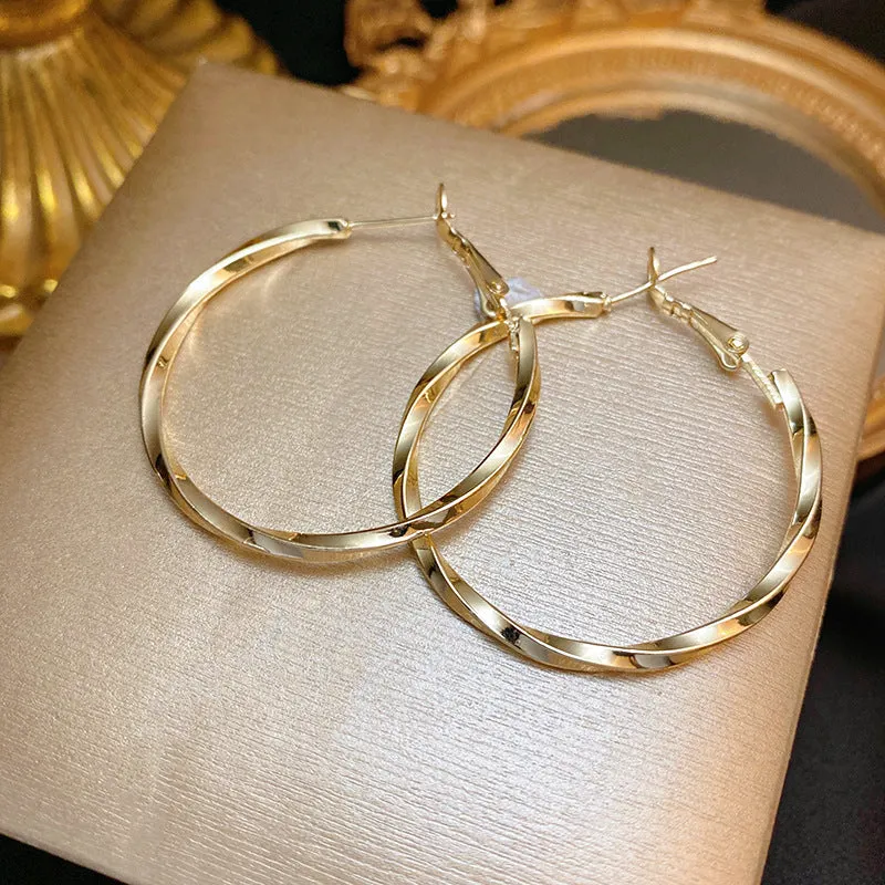 INSTOCK- 925 silver needle Hong Kong style retro metal earrings