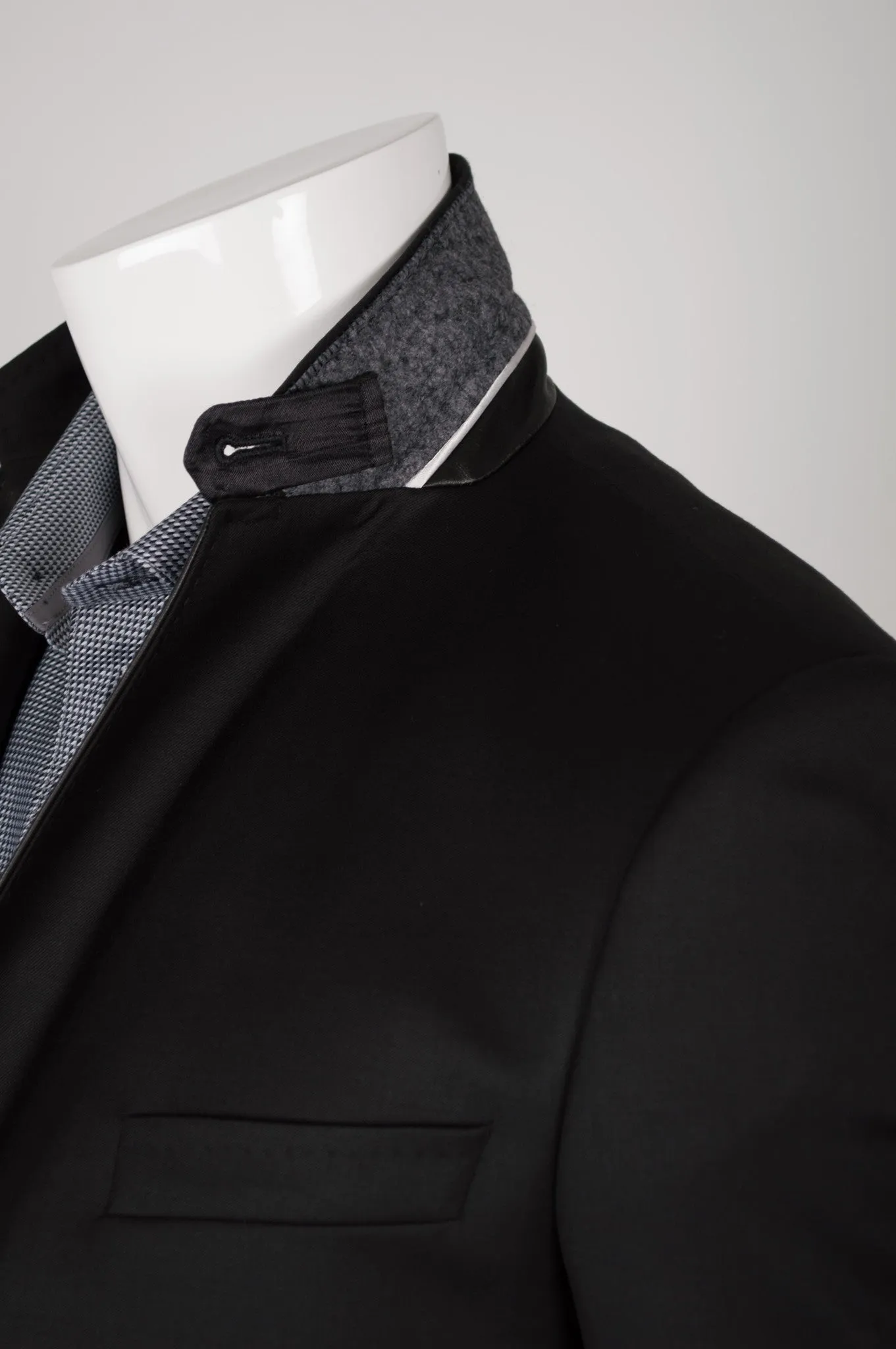 James Night Jacket - Black