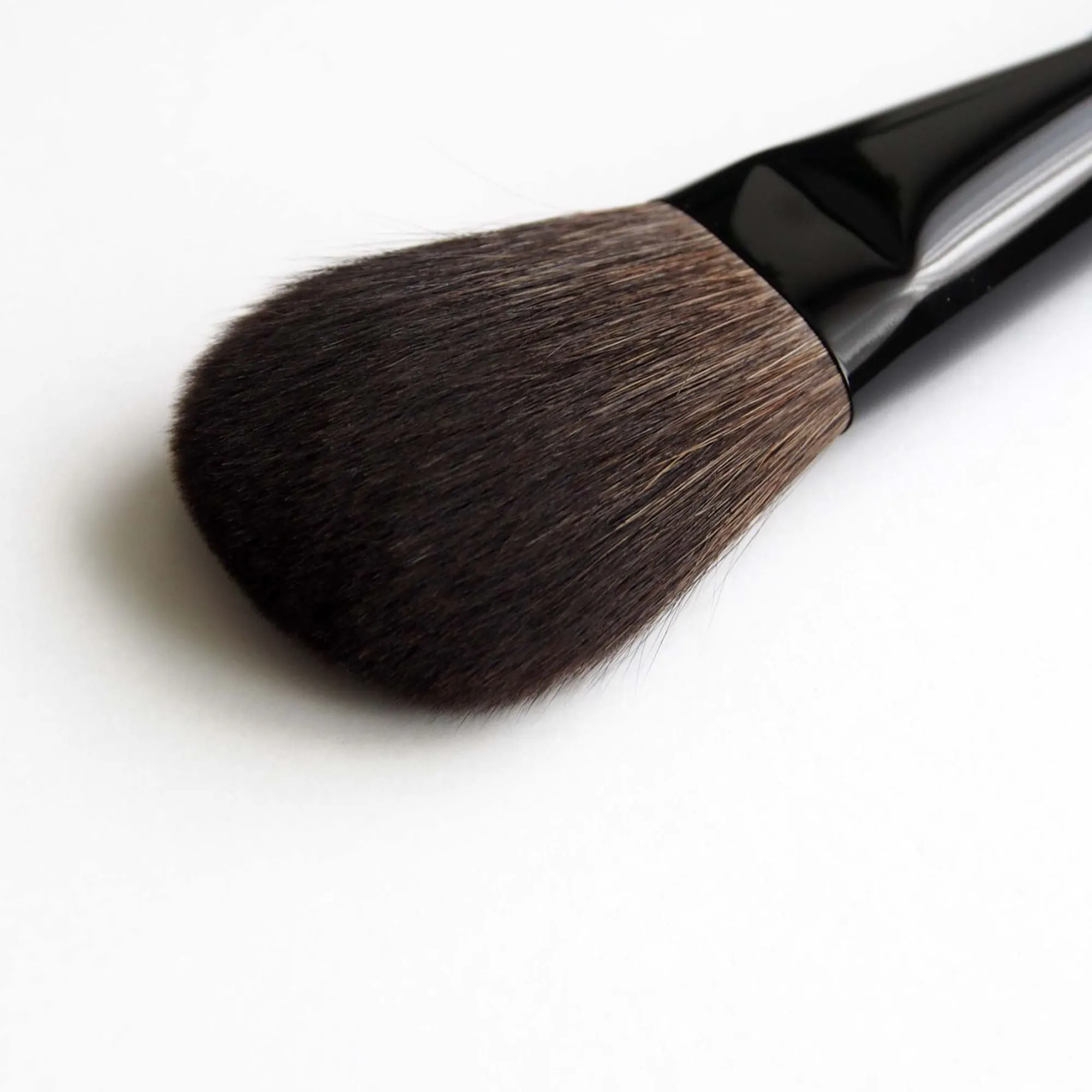 Koyudo Yoshiki Red Gradient Powder Brush (Standard)