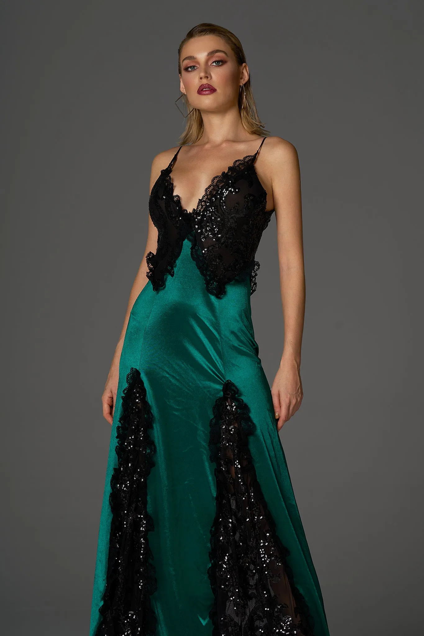 Leyla Backless Elegance Maxi Dress