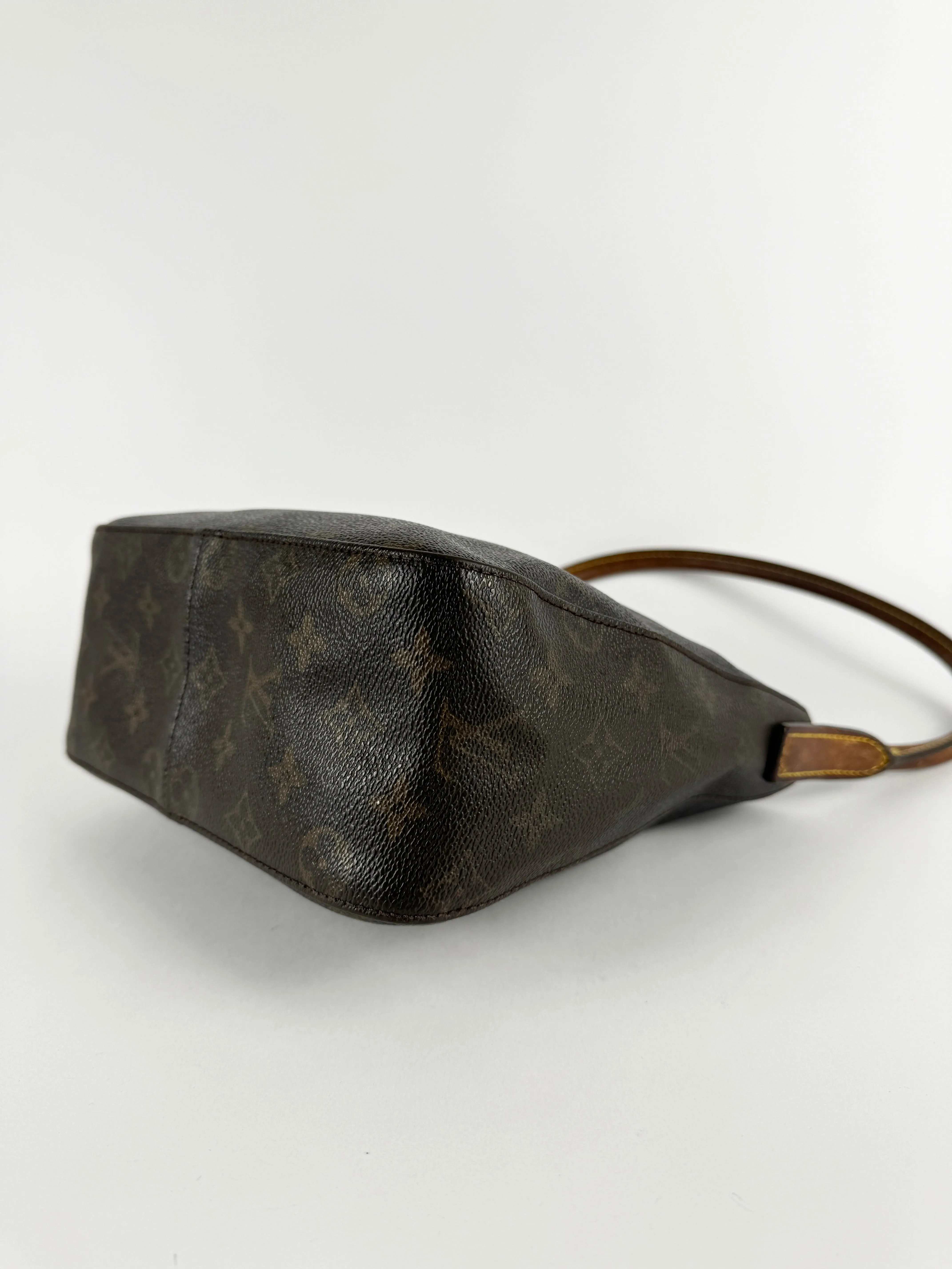Louis Vuitton Looping MM Shoulder Bag