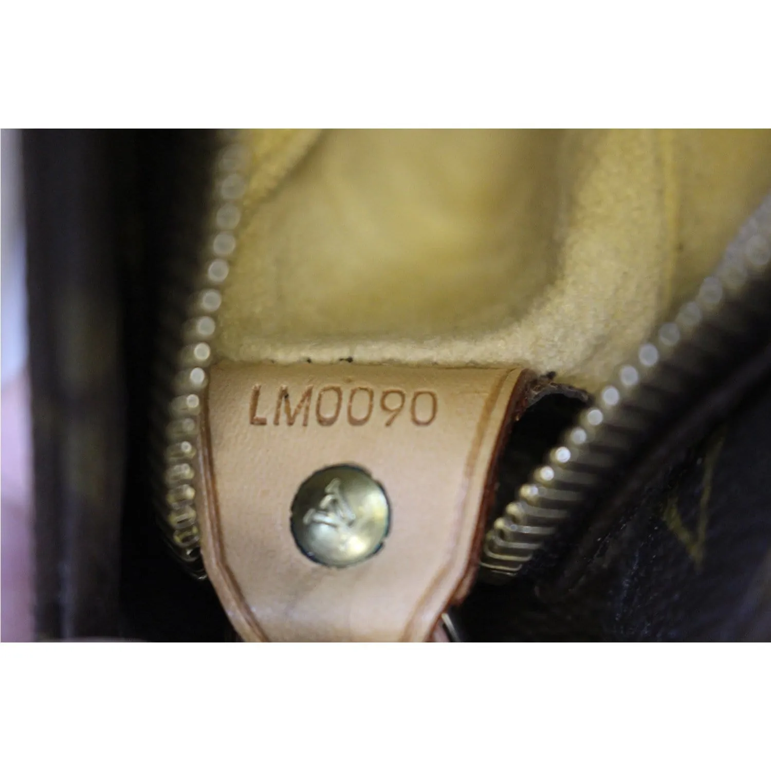 LOUIS VUITTON Monogram Canvas Looping GM Shoulder Bag