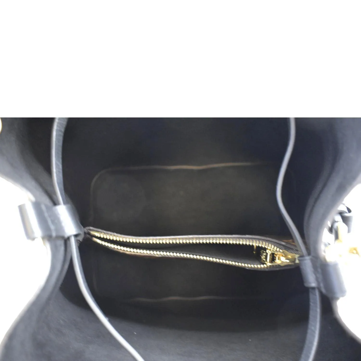 LOUIS VUITTON Neonoe Monogram Canvas Shoulder Bag Black