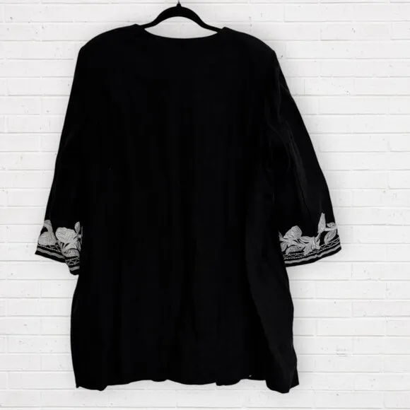 NWT CHICOS Black Linen Embroidered White Spring Floral Design Size 3 L XL
