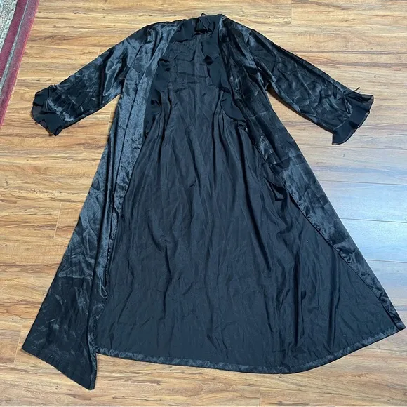 Oscar de la Renta Black Ruffle Satin Robe Fits S-M
