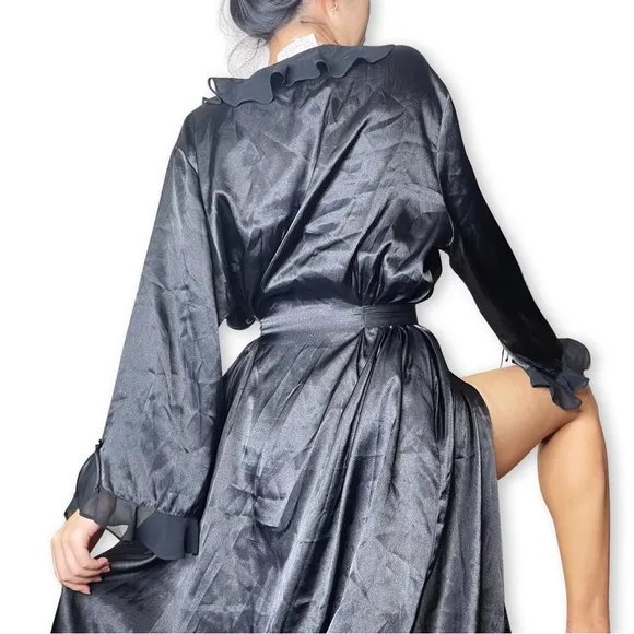 Oscar de la Renta Black Ruffle Satin Robe Fits S-M