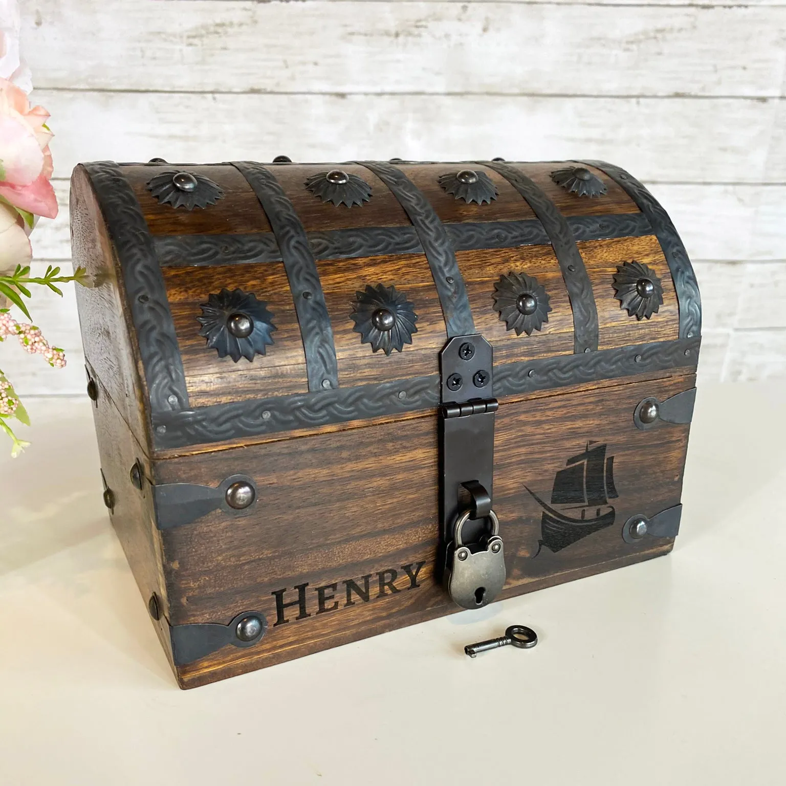 Personalized Treasure Chest with Lock and Skeleton Keys