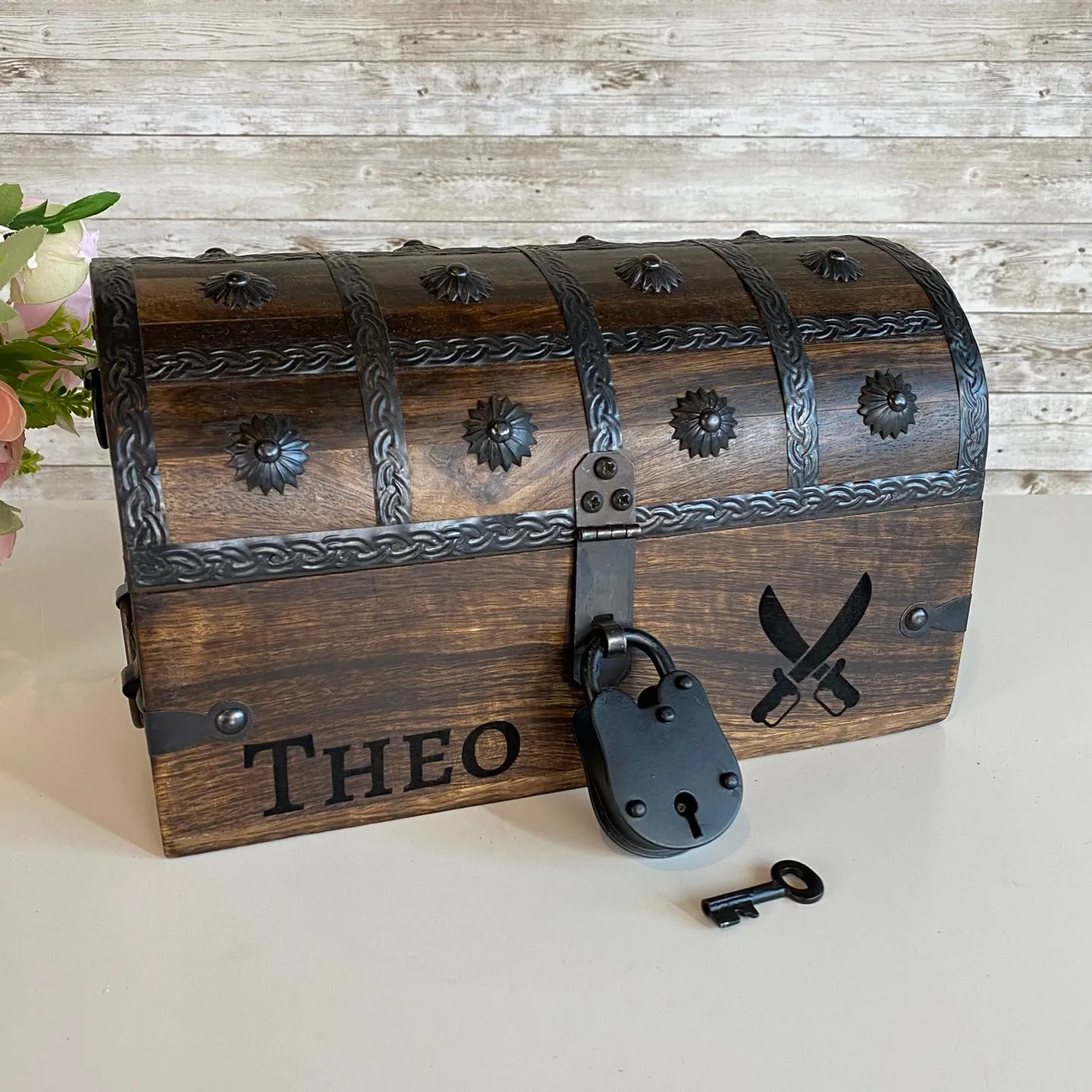 Personalized Treasure Chest with Lock and Skeleton Keys