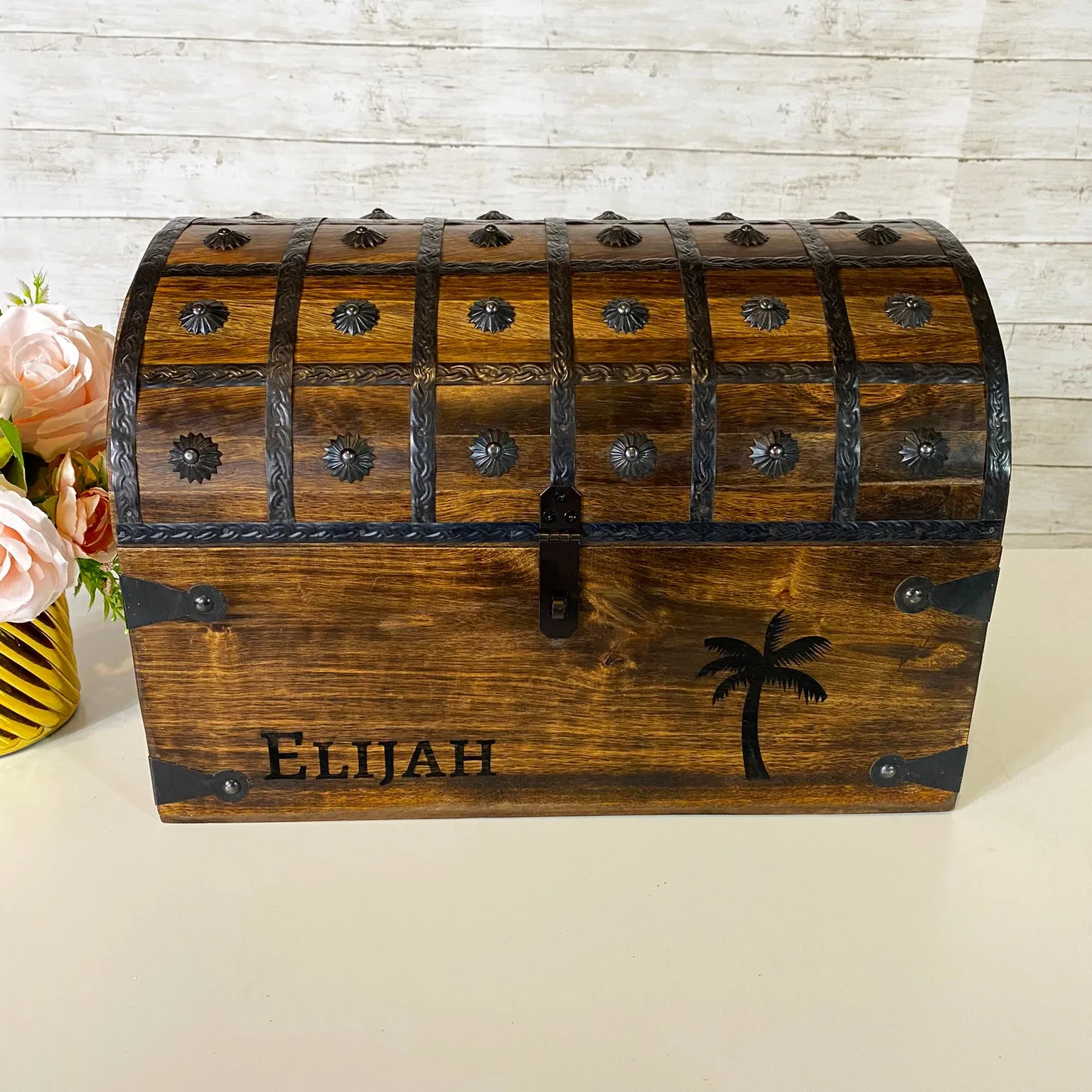 Personalized Treasure Chest with Lock and Skeleton Keys