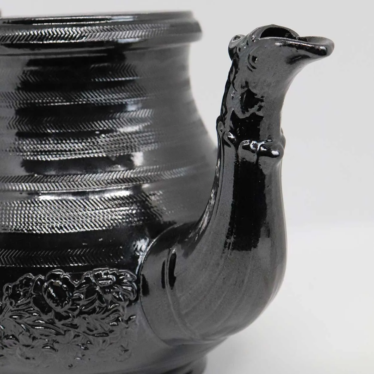 Rare English Georgian Jackfield Ware Black Pottery Teapot