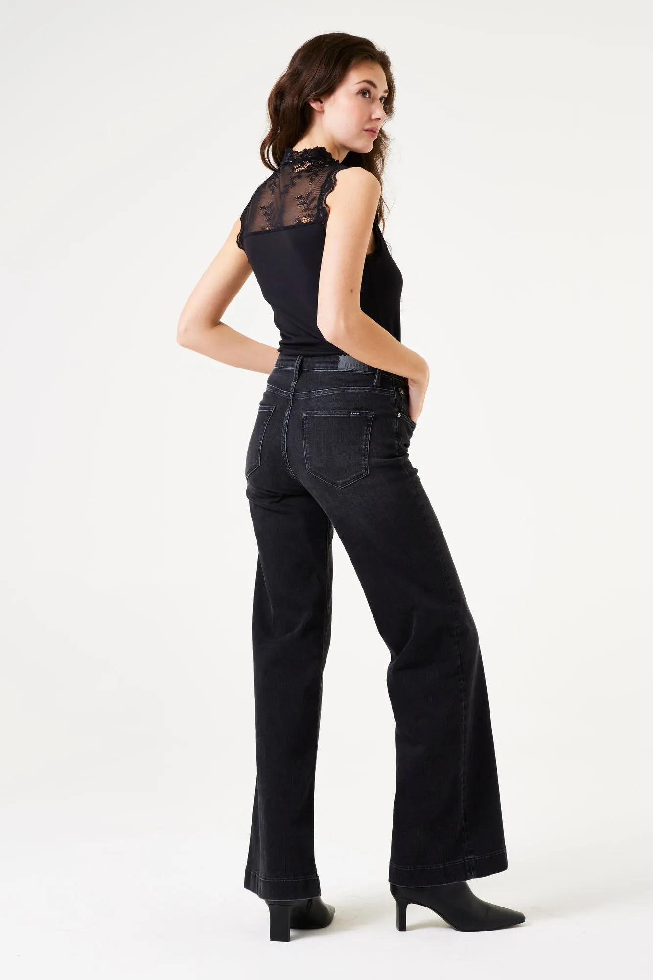 ROBYN TOP