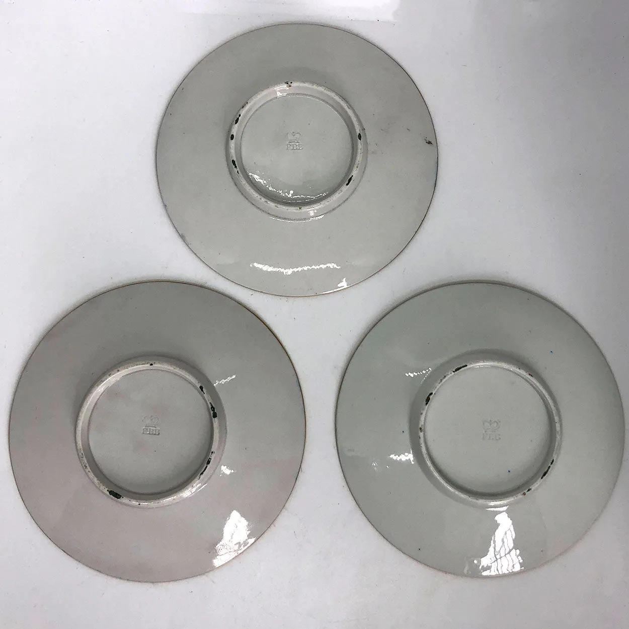 Set of 22 English Worcester Flight, Barr and Barr Porcelain Fence and Pagoda Cups and Saucers