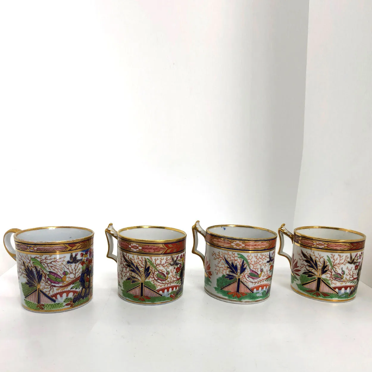 Set of 22 English Worcester Flight, Barr and Barr Porcelain Fence and Pagoda Cups and Saucers