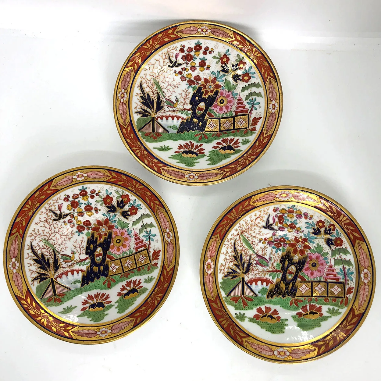 Set of 22 English Worcester Flight, Barr and Barr Porcelain Fence and Pagoda Cups and Saucers