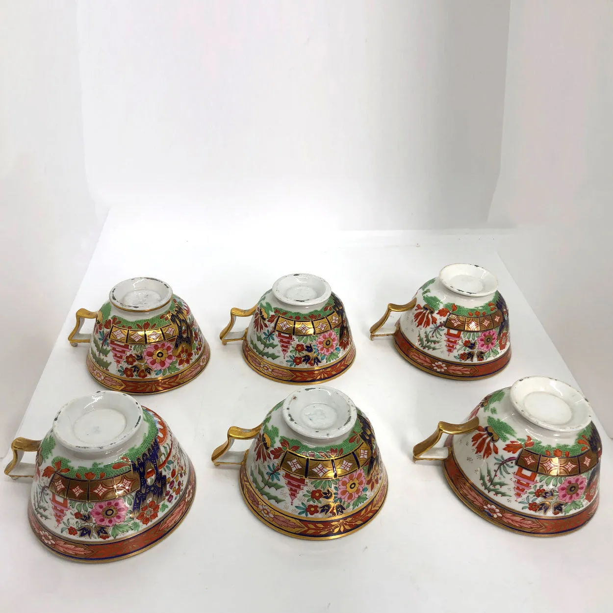 Set of 22 English Worcester Flight, Barr and Barr Porcelain Fence and Pagoda Cups and Saucers