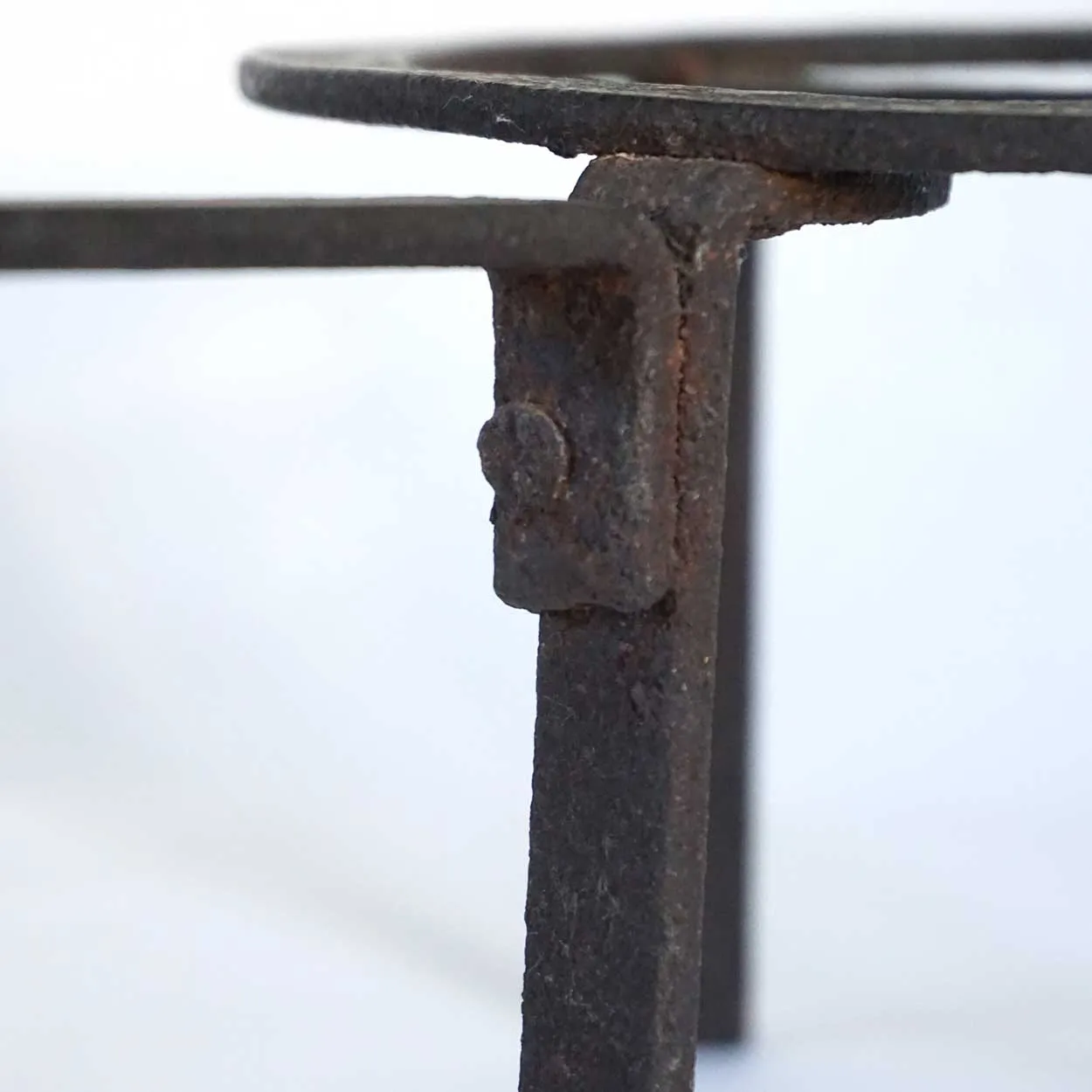 Small American Primitive Forged Iron Long Handle Round Fireplace Hearth Trivet
