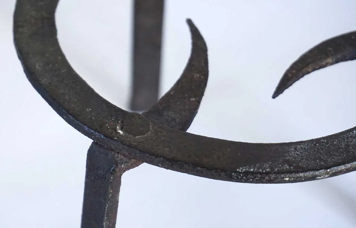 Small American Primitive Forged Iron Long Handle Round Fireplace Hearth Trivet