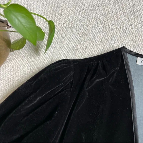 Vintage Black Velvet Semi Cropped Open Jacket